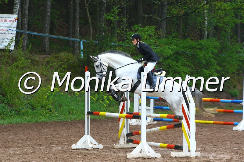 005L4812_Donna Victoria_Spring  Ax.JPG